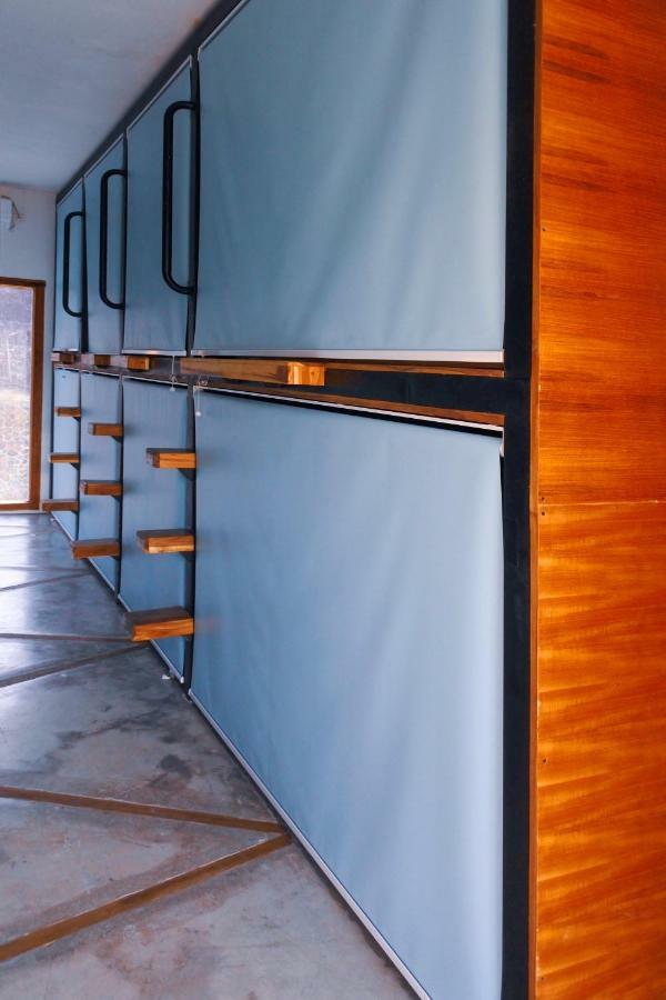Kaniu Capsule Hostel Kuta  Zimmer foto